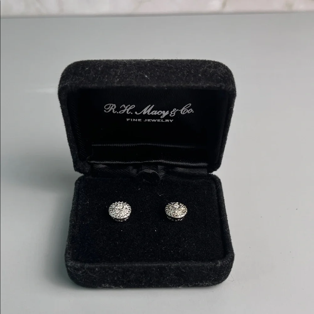 R.H. Macy & Co. Bridge Diamond 1/10 CTW Sterling Silver Stud Earrings NWT - Picture 1 of 8